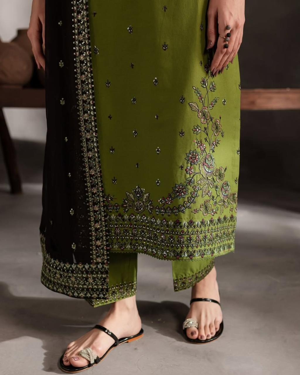 Ezza Lawn Emb 3pc
