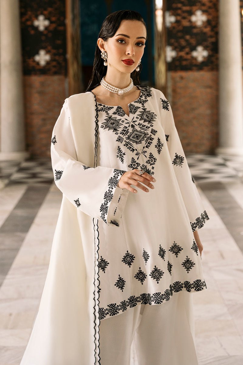 Juna Lawn Emb 3pc