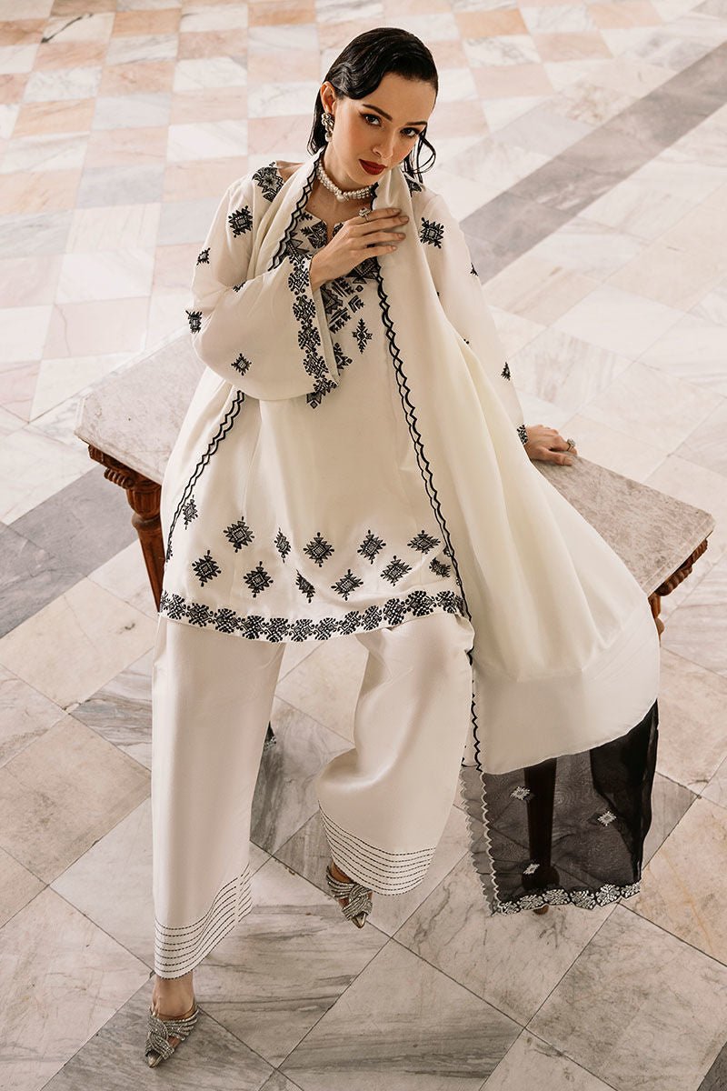 Juna Lawn Emb 3pc
