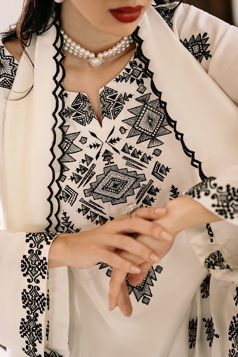 Juna Lawn Emb 3pc
